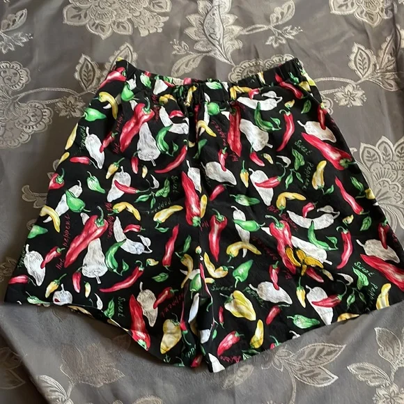 Chili pepper shorts size medium - Picture 3 of 3